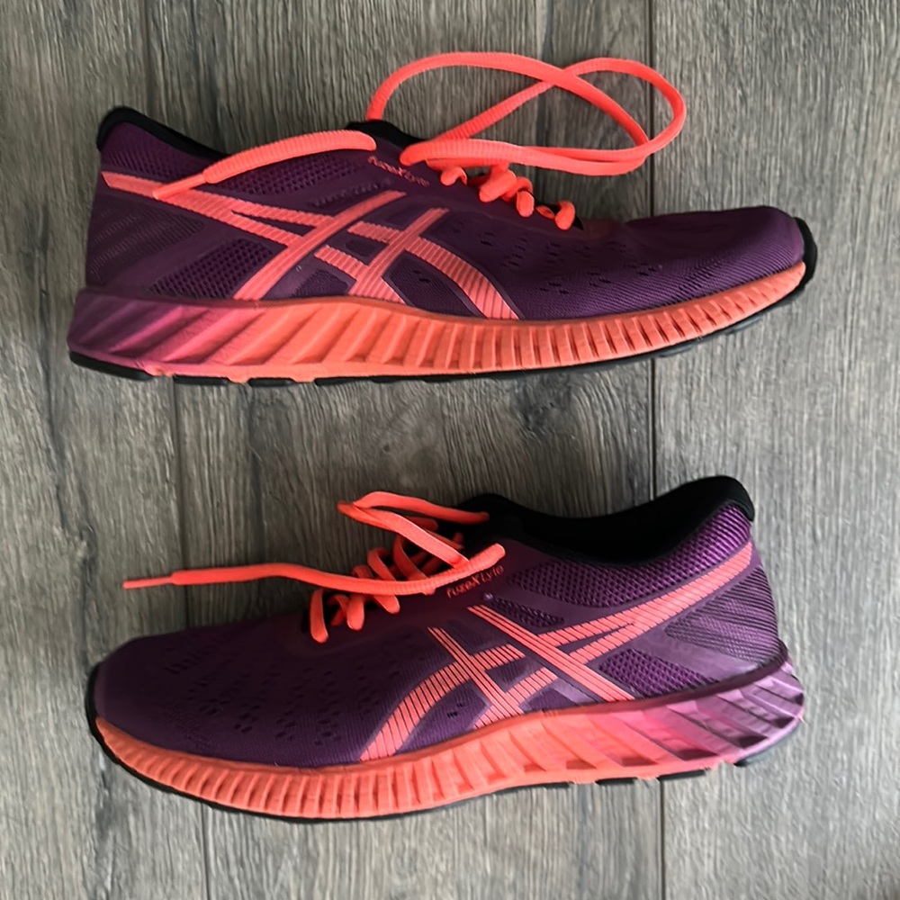 Asics shoes purple and orange athletic shoes size 8 running
